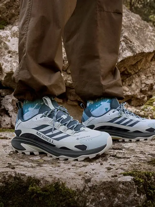 Merrell -Merrell feature card img 2 d